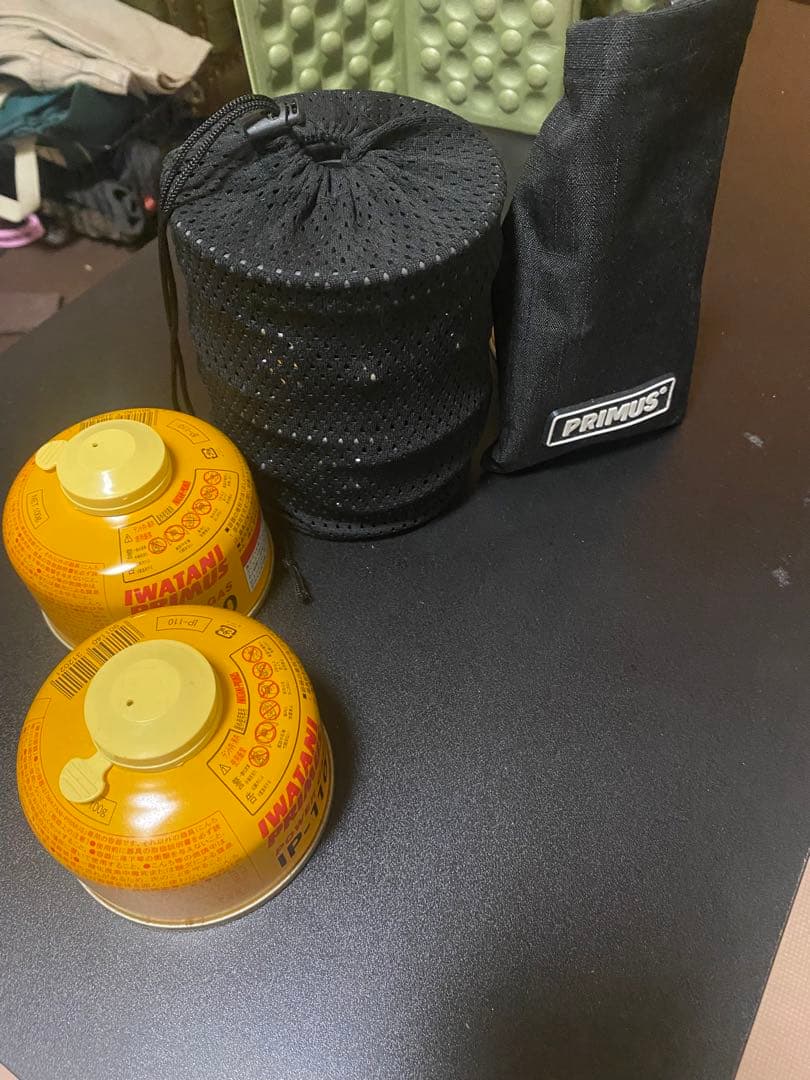 お買い得　プリムス　クッカー、バーナー、缶2つセット