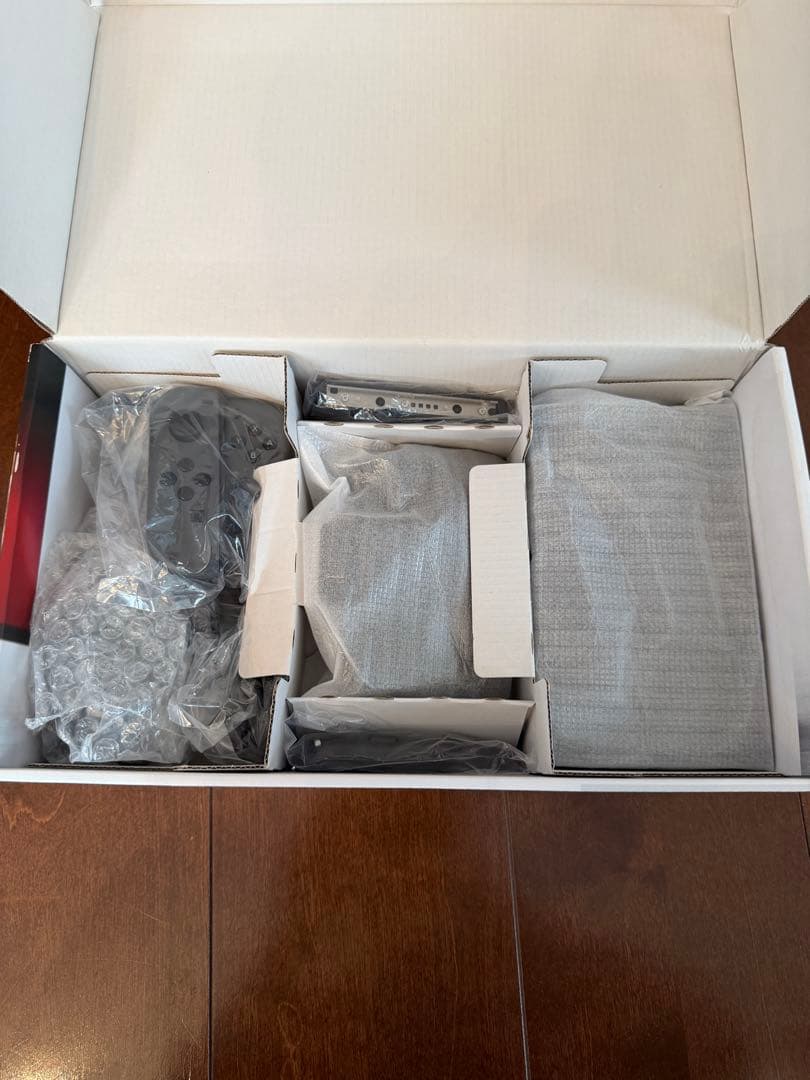 【専用】【箱・SDカード付】Nintendo Switch 本体 スイッチ