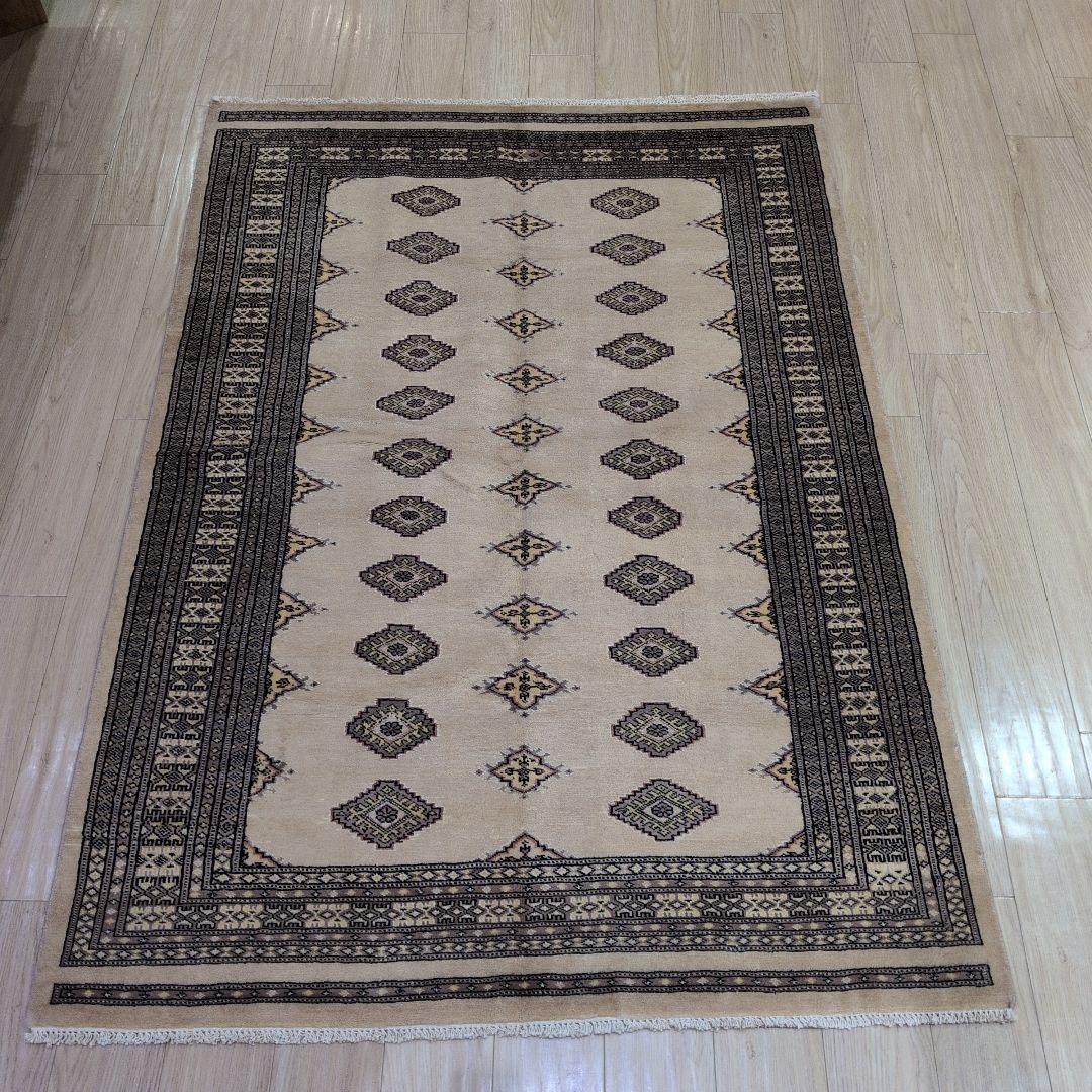 137x197cmパキスタン手織りじゅうたん(179)ギャッベ・ウール