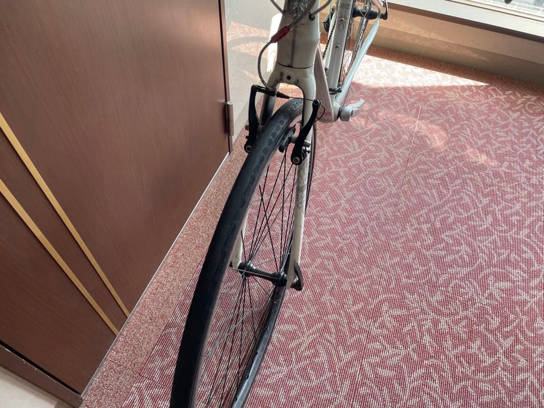 大阪より　bianchiビアンキRomaⅣ パールホワイトサイズ46