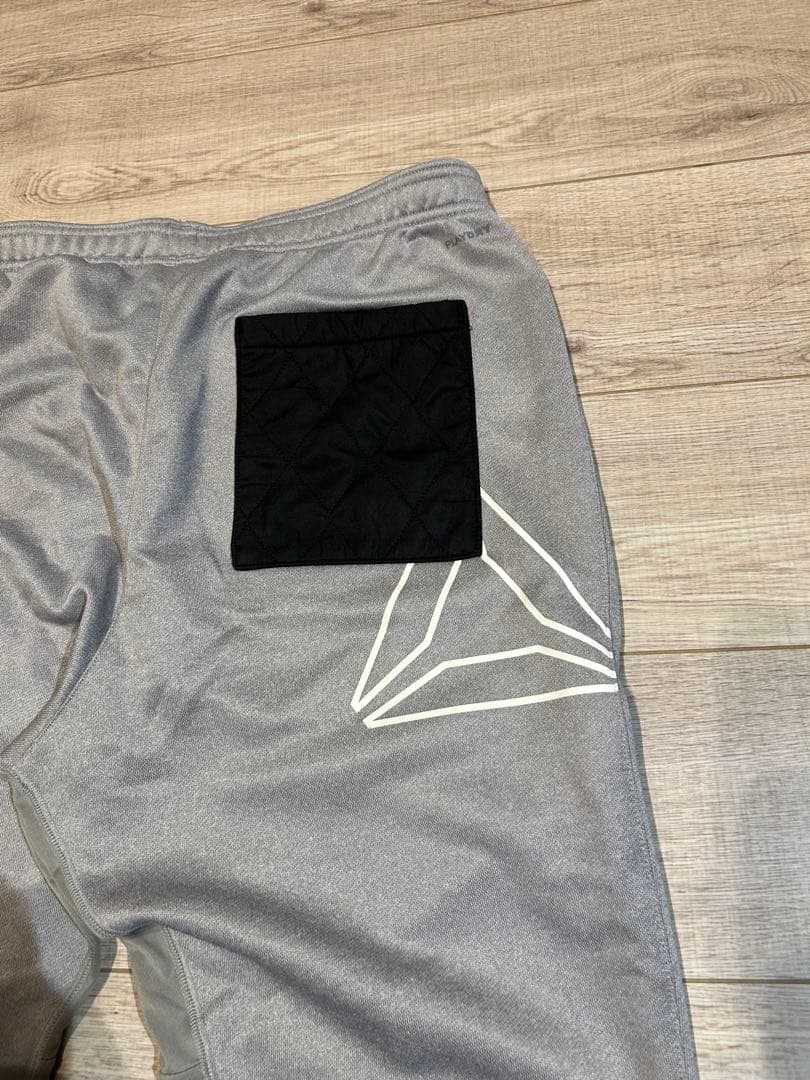 Reebok ハイブリッドシリーズ 上下セット XO