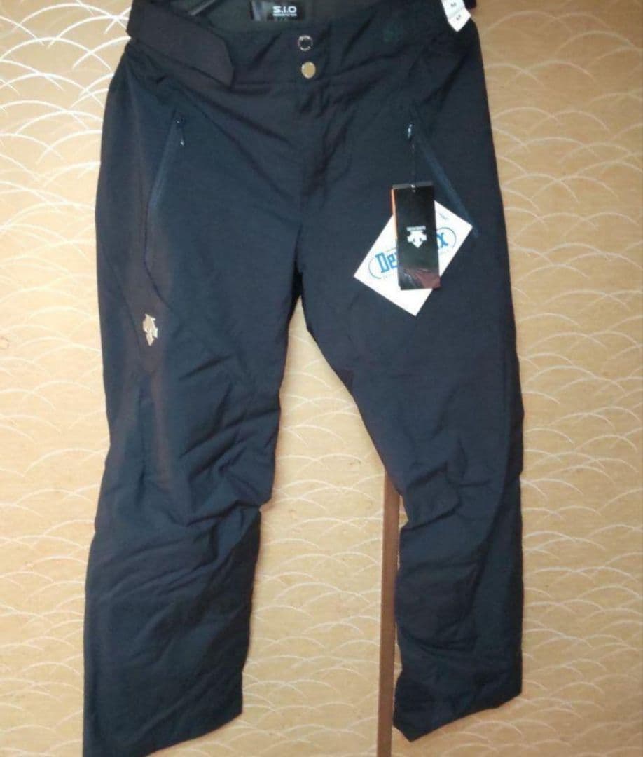 新品タグ付き HIGH GRAED MODEL DESCENT デサント ウエア