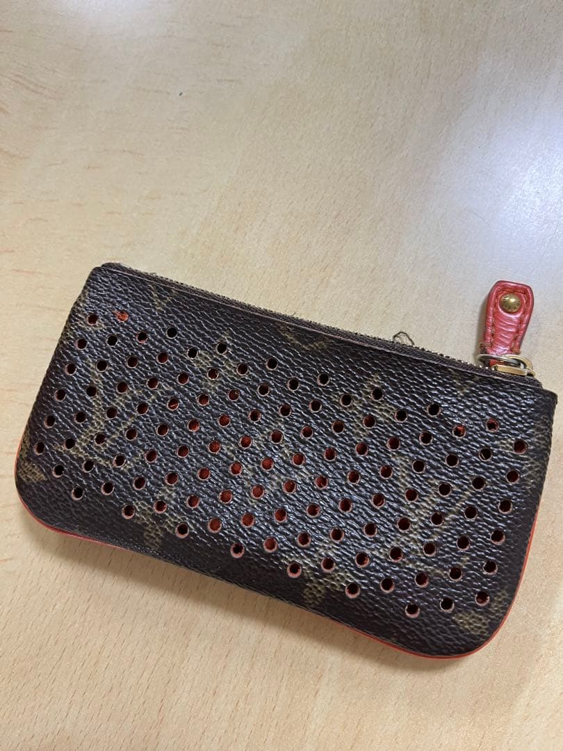 ルイヴィトン　キーケース　モノグラム ペルフォ ポシェット クレ ※ダメージ大