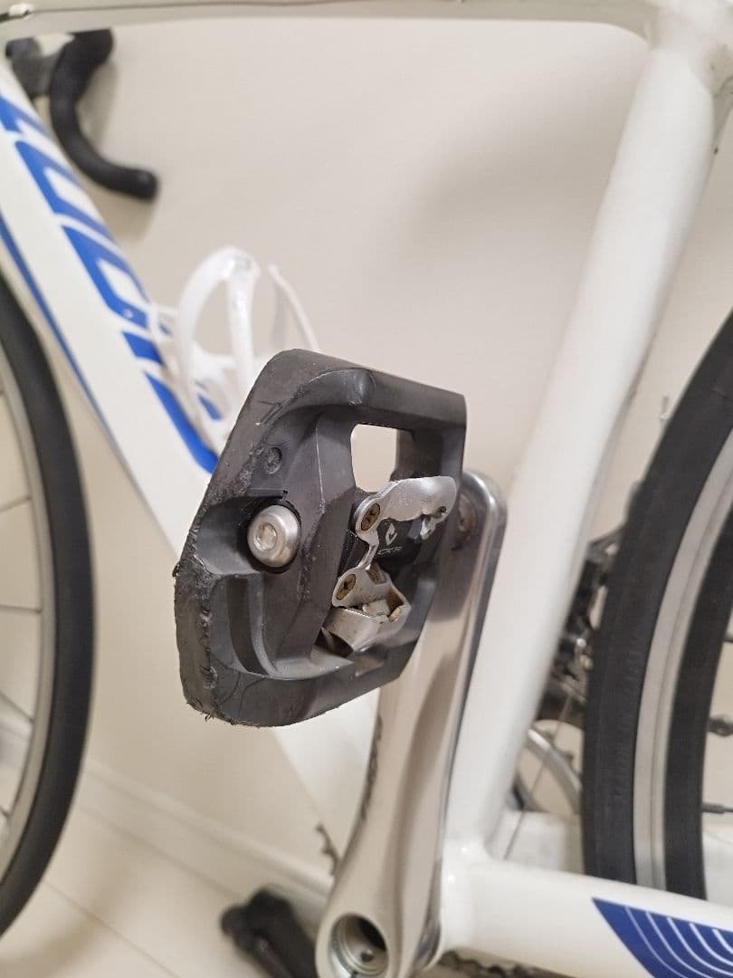 ［引越しのため、値下げ］Giant ロードバイク ホワイト/ブルー