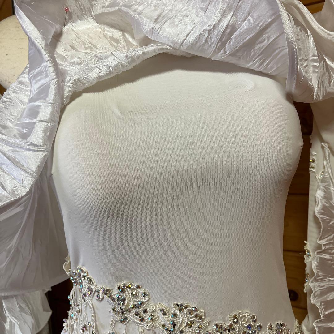 社交ダンススタンダードドレス　アシンメトリー　ホースフリル4段　ホワイト【新品】