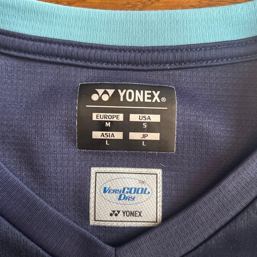 YONEX ネイビー Vネック Tシャツ