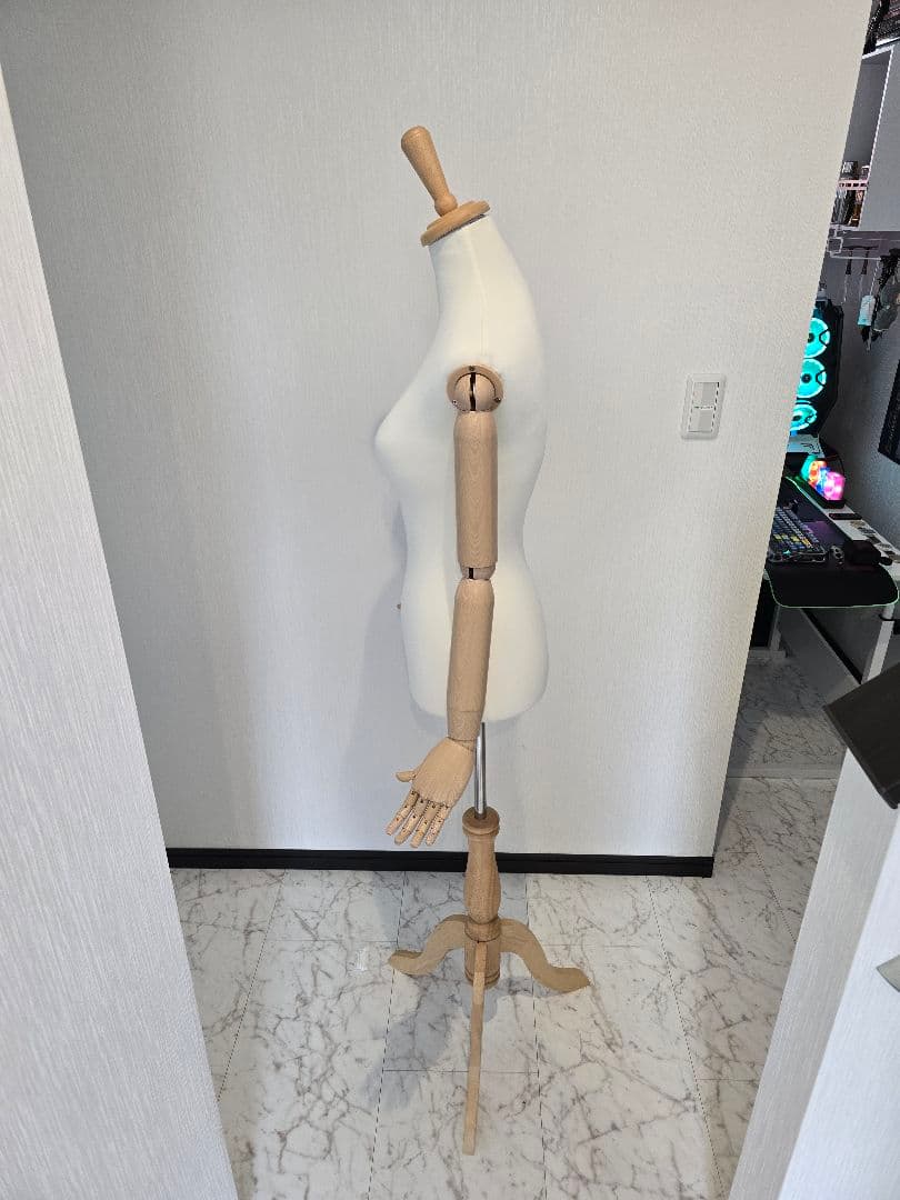 木製可動式マネキン