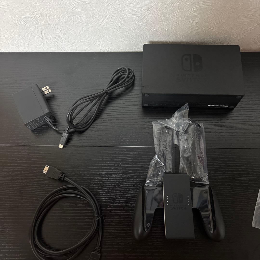 波*様 【ほぼ新品・バッテリー強化版】Nintendo Switch 本体（付属