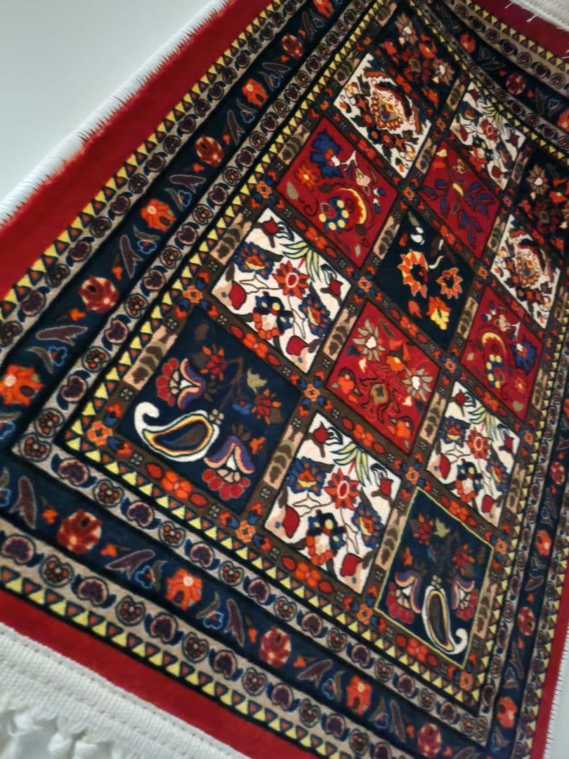 ヘシュティ柄◆ペルシャ絨毯 機械織り 71×49cm 厚み8mm