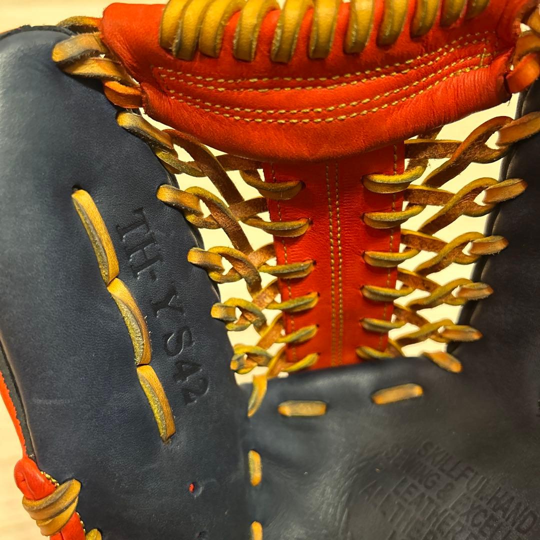 軟式外野手用坂口選手モデル