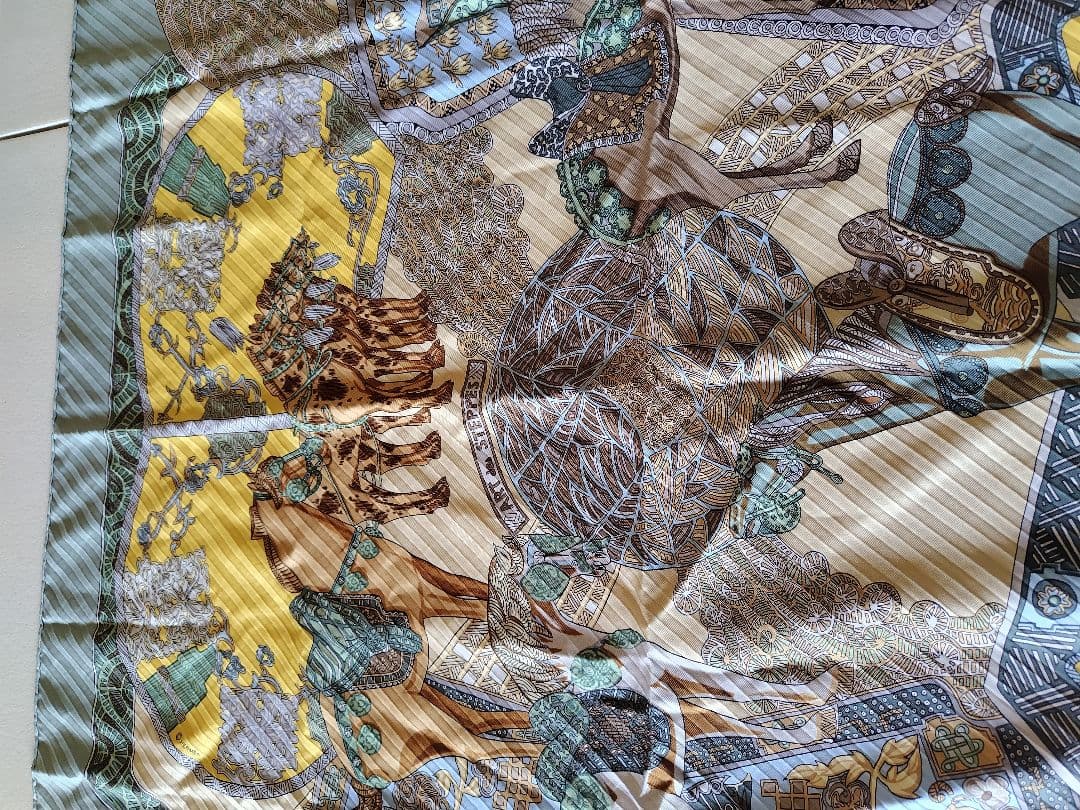 エルメス　スカーフ　プリーツカレ