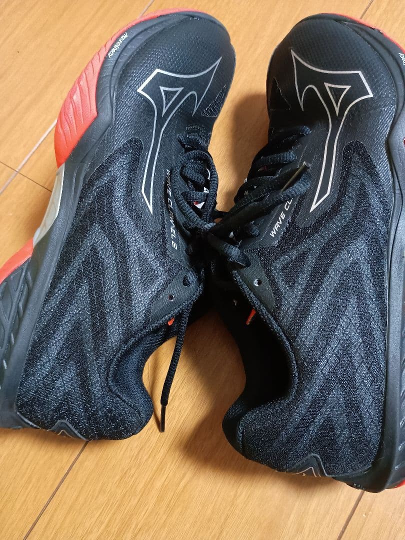 Mizuno WAVE CLAW ELITE 黒/オレンジ　24.5cm