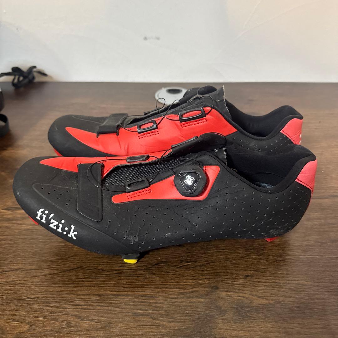 自転車 フィジーク靴 lazer ヘルメット serfasライト