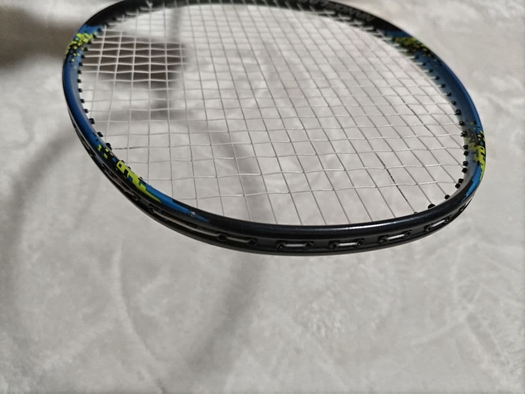 YONEX Nanoflare 700 バドミントンラケット