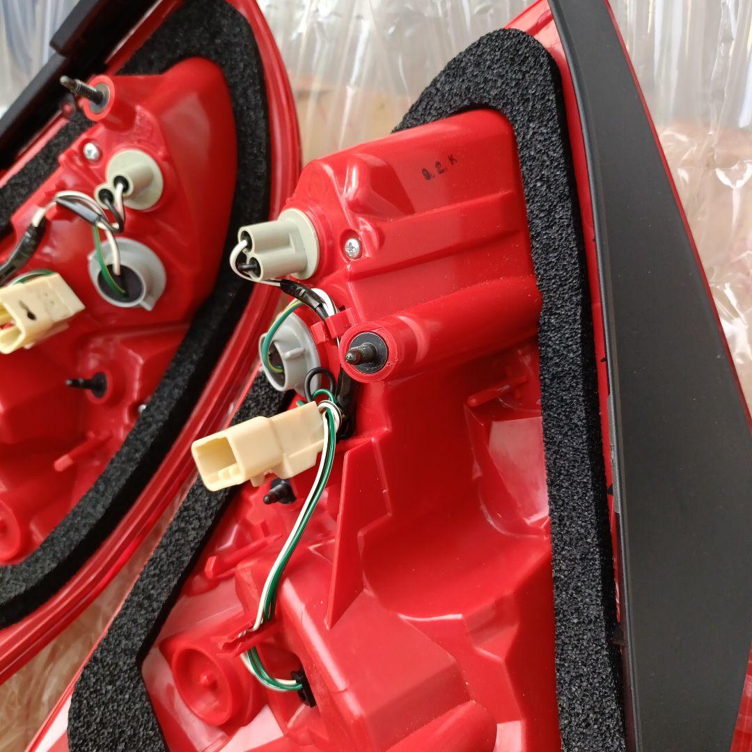 綾 品 トヨタ ヴァンガード テールランプ 新車外し保管品【美品】