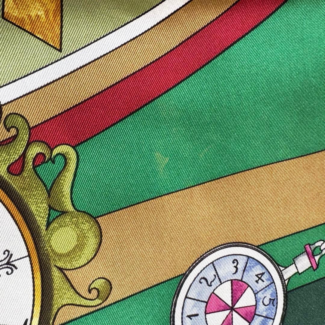 【HERMES エルメス】スカーフ カレ90 花の中で過ごす時間(箱付き)