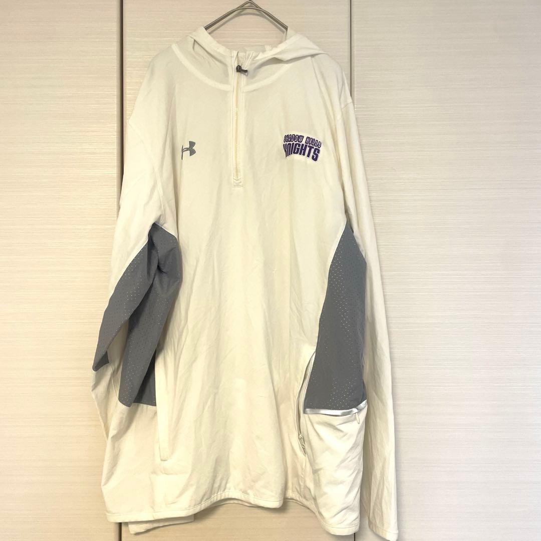 underarmor アンダーアーマー メンズ　ウィンドブレーカー　ホワイト　M