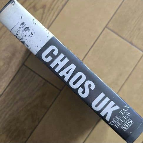 CHAOS U.K.「SHORT SHARP SHOCK」LP + VHS