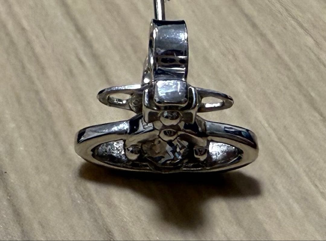 Vivienne Westwood ヴィヴィアンウエストウッド　ピアス　片耳のみ