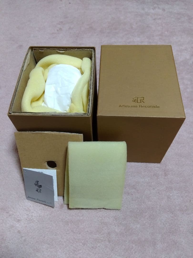 アーテサニアリンコナダ　白フクロウ　置物　ウルグアイ　陶器