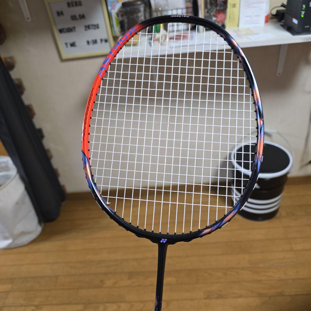 ヨネックスアストロクス77プロ4uG５