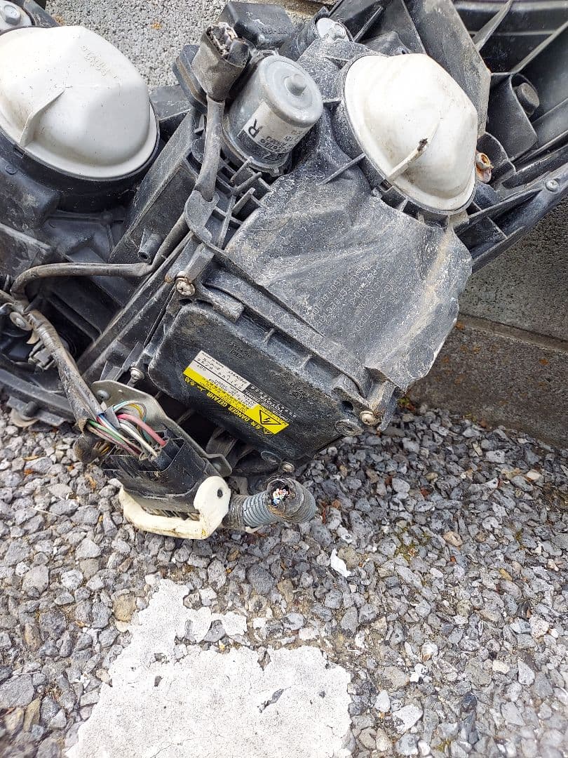 トヨタ　純正　ヘッドライトGRS200 クラウンアスリート　2セット