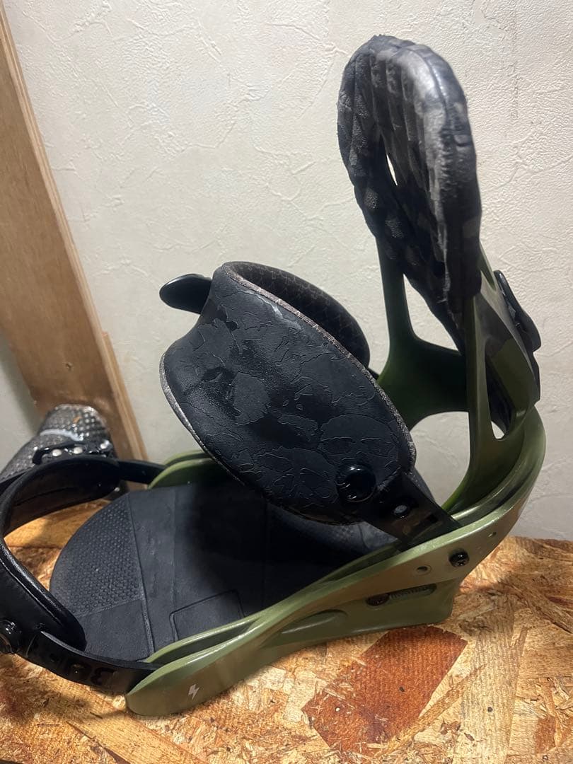 カモフラ！reflex BURTON CARTEL＋