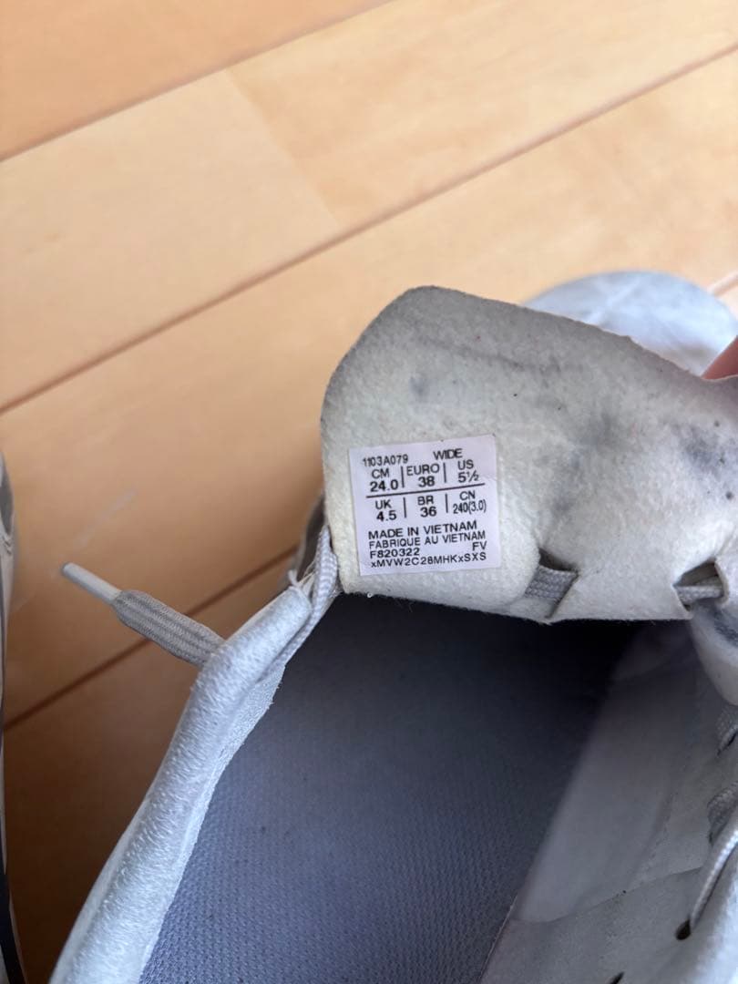 サッカースパイク　アシックス　24cm