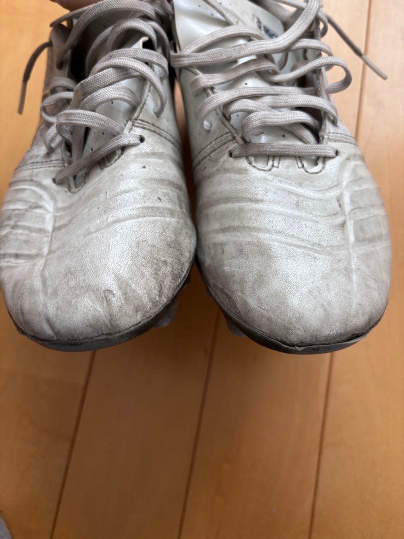 サッカースパイク　アシックス　24cm