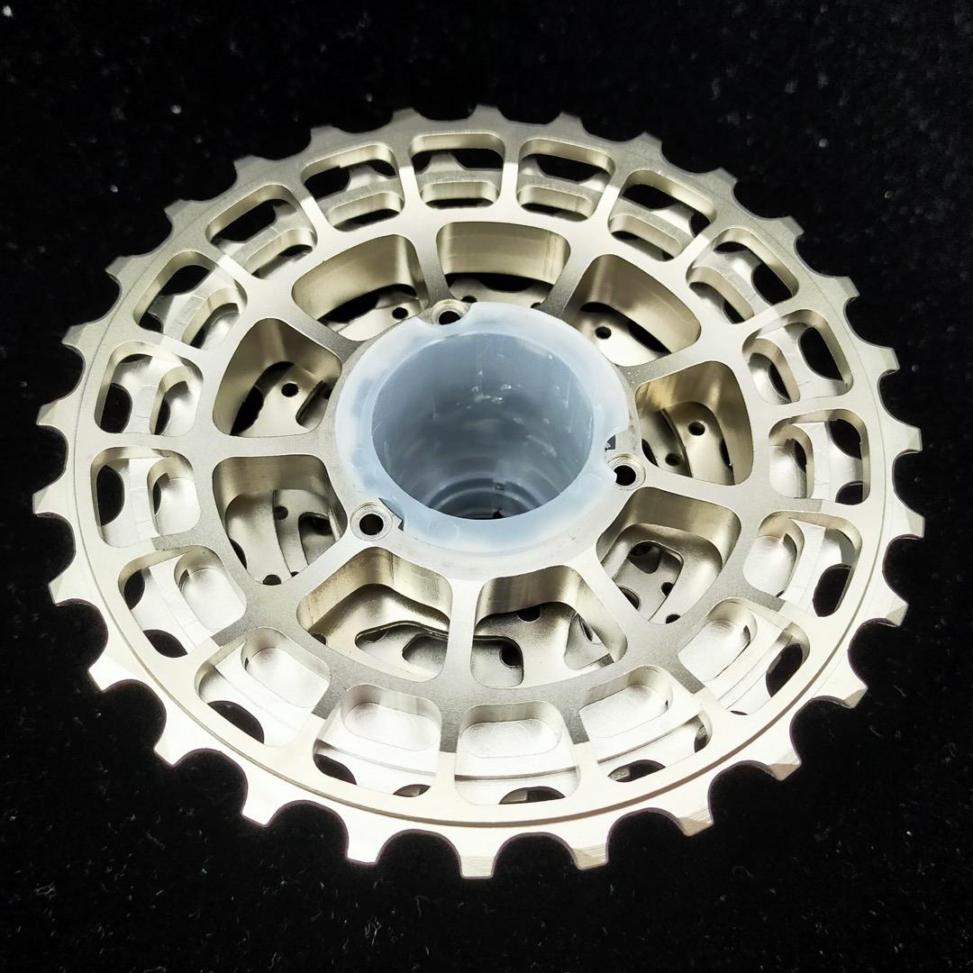 11-28t 210g❗️❗️ 驚異の超軽量カセットスプロケット