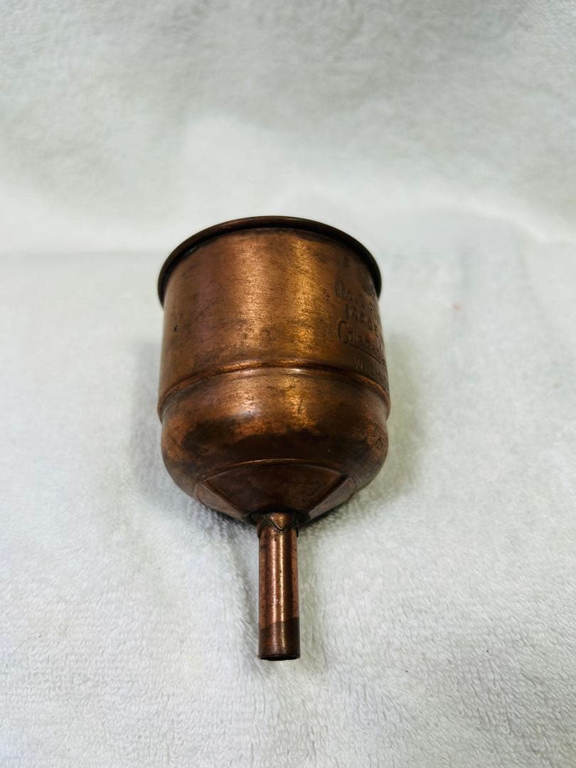 希少コールマンのフューエルファンネル、銅製1940年代ビンテージ品銅製メッシュ付