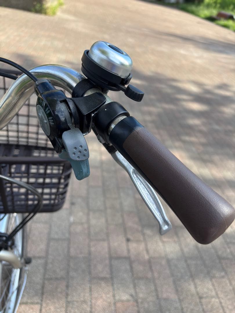 Panasonicビビ・L・20(電動アシスト自転車 ) ウォームシルバー色