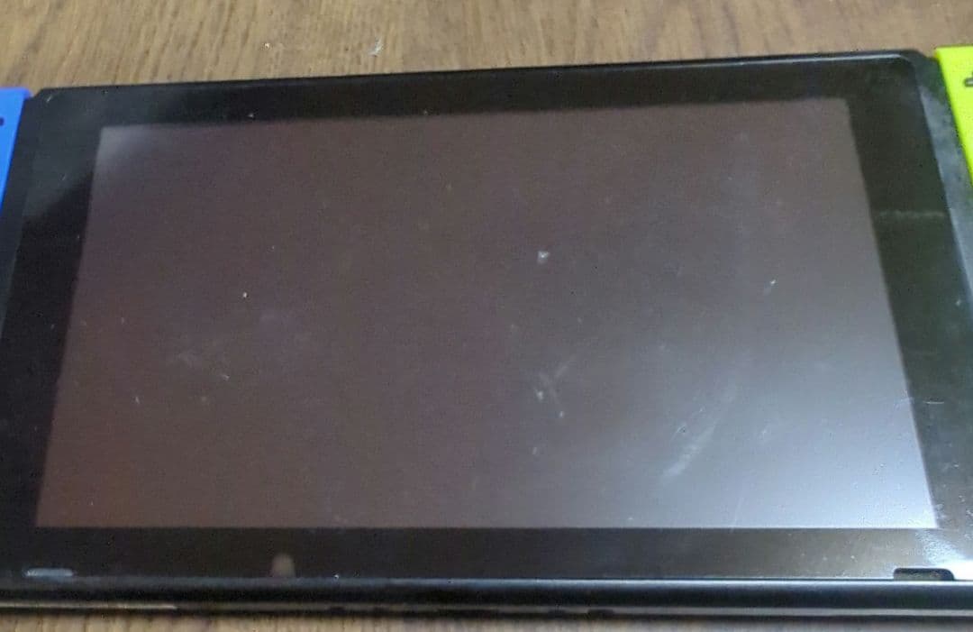 Switch本体2台セット 画像2の付属品と非純正コントローラー付