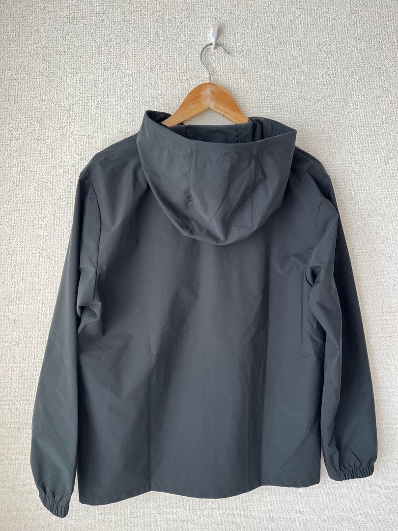 New Balance 新品　ブラック ウィンドブレーカー　メンズ　Mサイズ