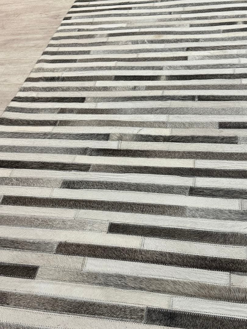 【東京都内23区配送無料】定価12万　カーペット　絨毯　ラグ　牛革　パッチワーク