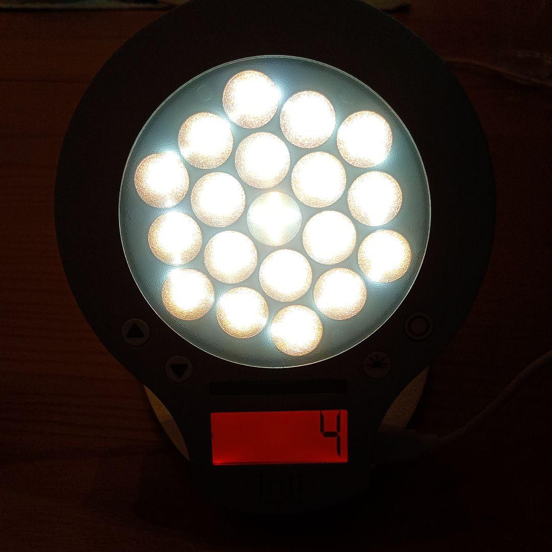 inti 4 　光目覚まし時計　 シルバー