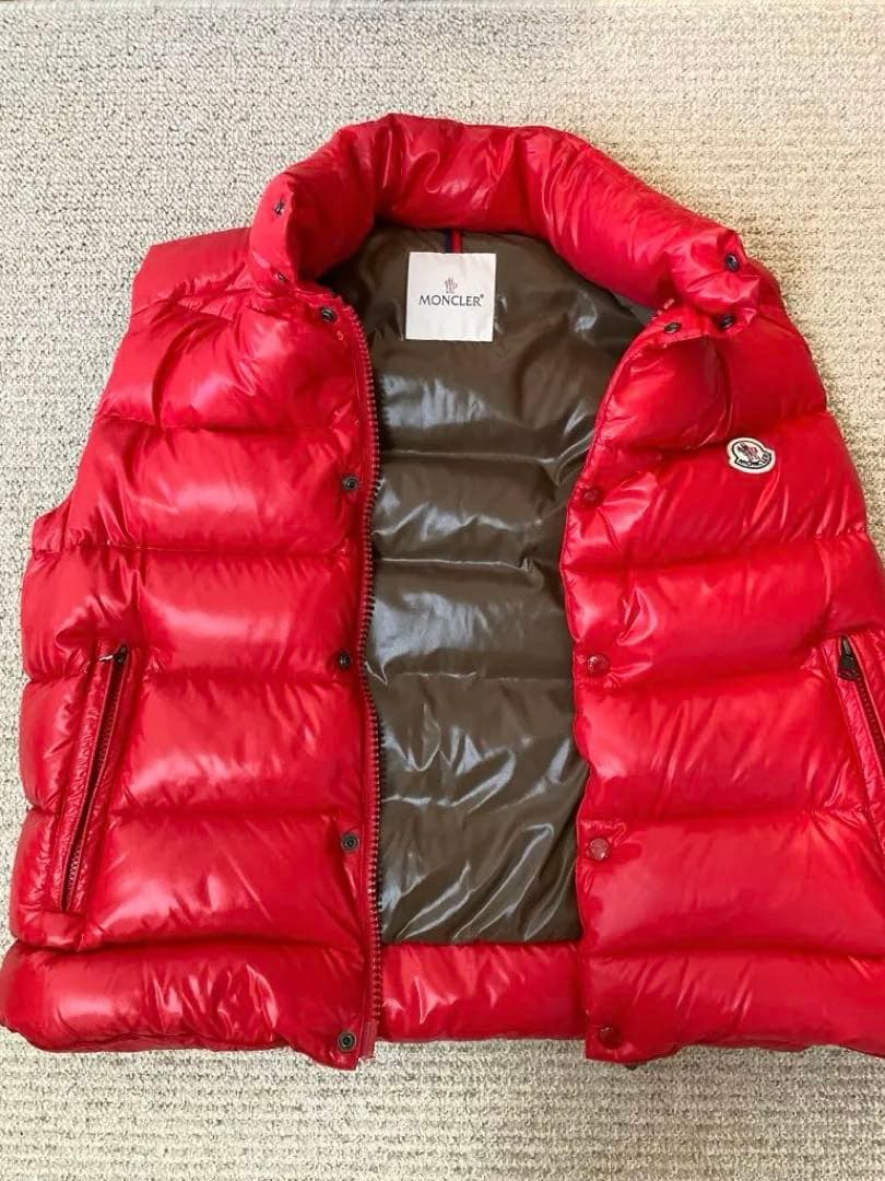 モンクレール赤 ダウンベストTIB GILETメンズ3