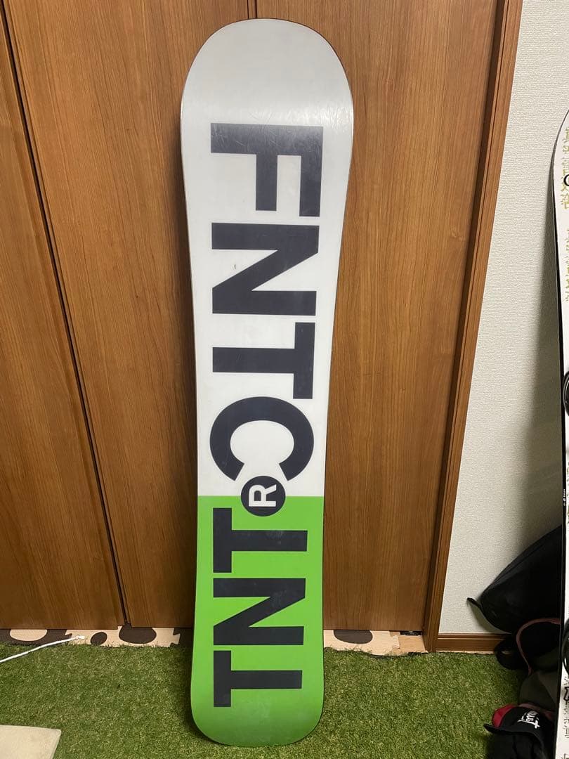 FNTC TNT-R スノーボード 150cm グラトリ最強 オーリースピン簡単
