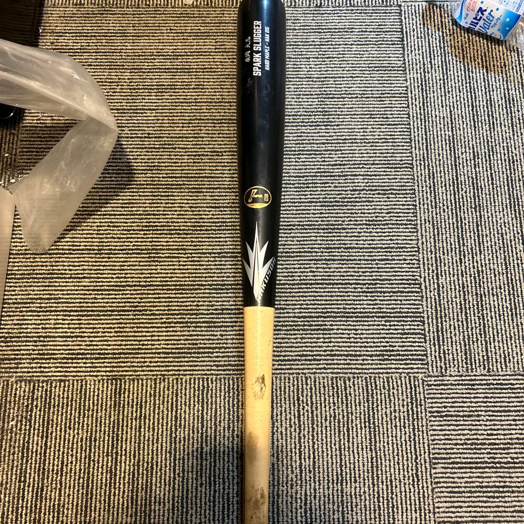 プロ野球選手 廣岡大志使用済みバット 折れている