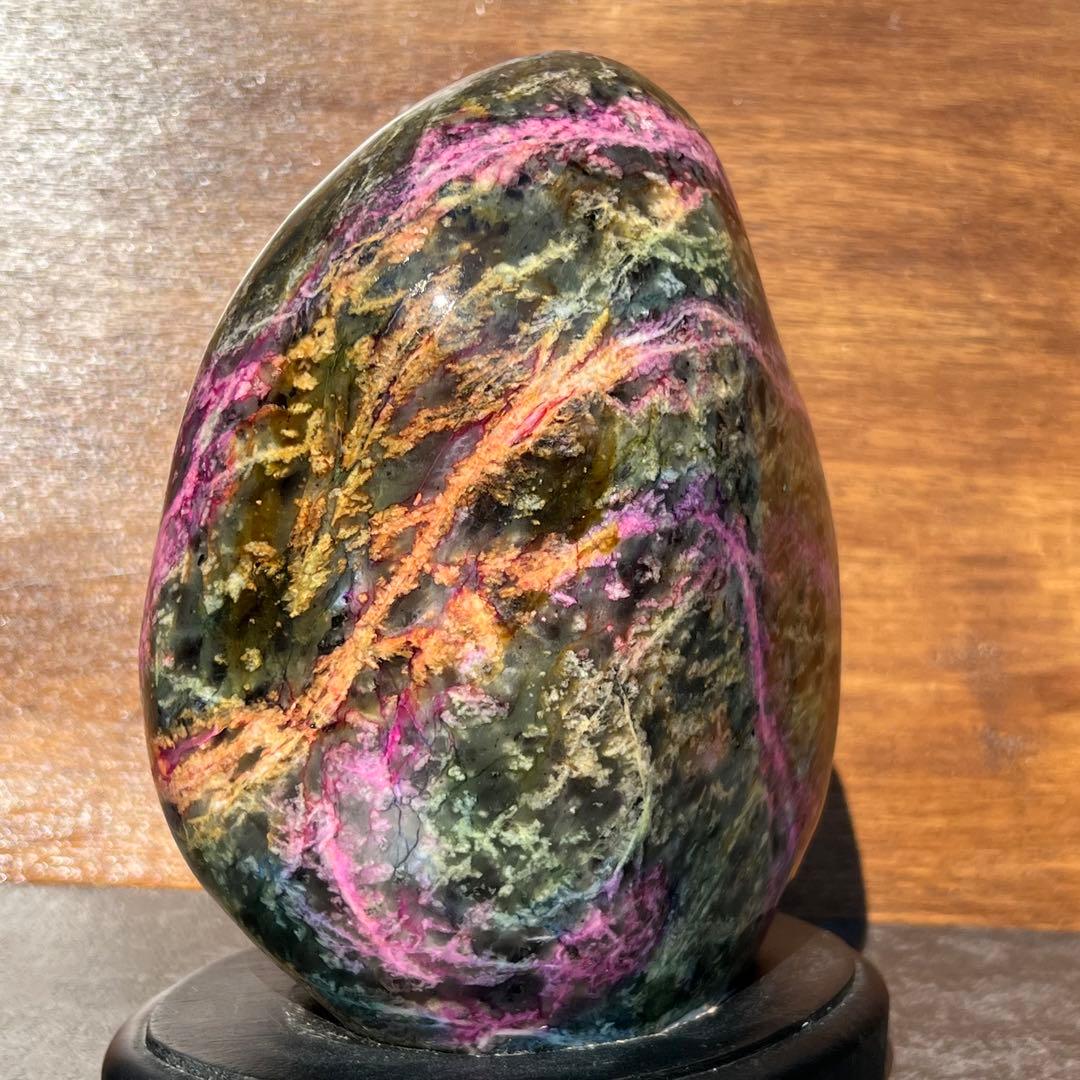 ✳️価値ある逸品☆存在際立つ鮮やか美麗石☆特大 七彩石 台湾七彩石 原石 色彩石