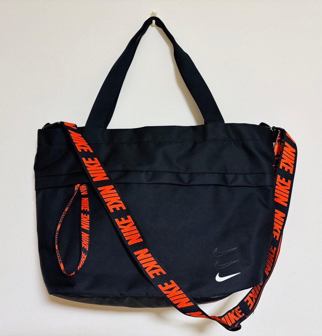 ⭐︎美品⭐︎ NIKEナイキ スポーツウェア エッセンシャル トート 黒