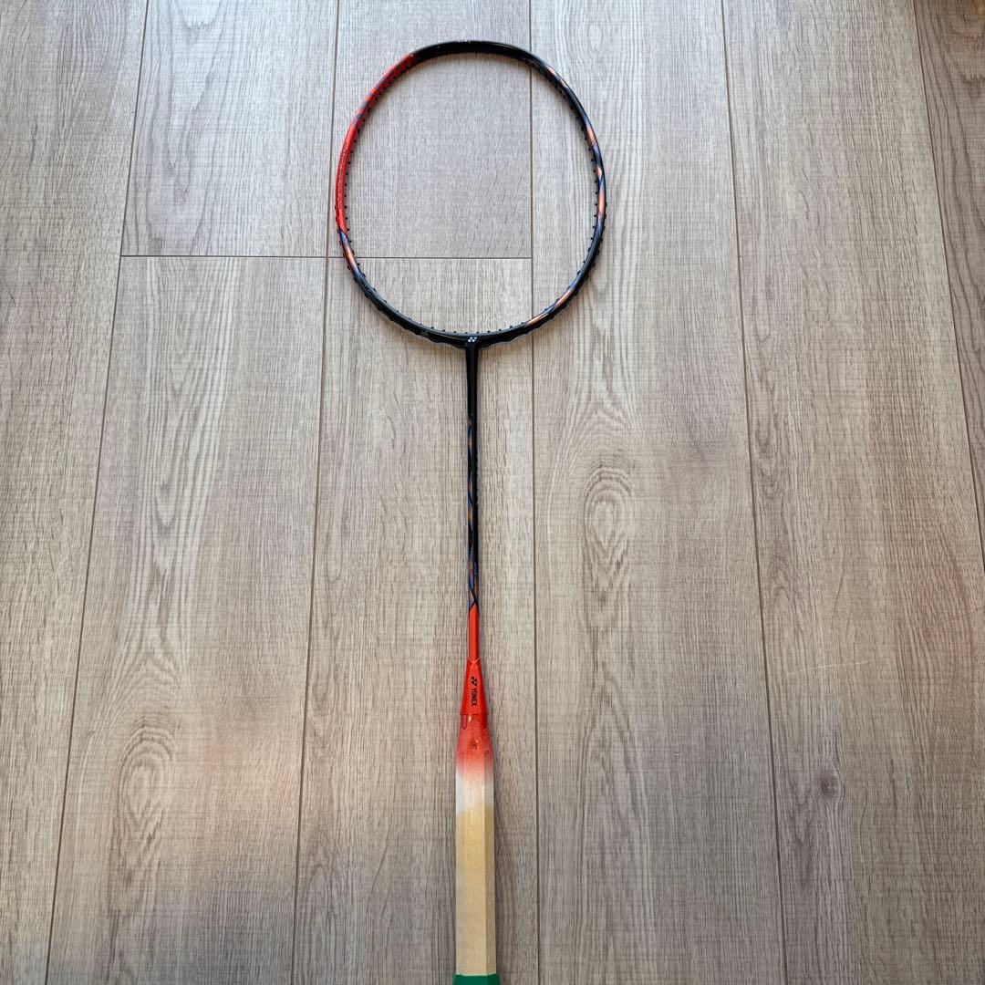 YONEX アストロクス77 PRO 4U5