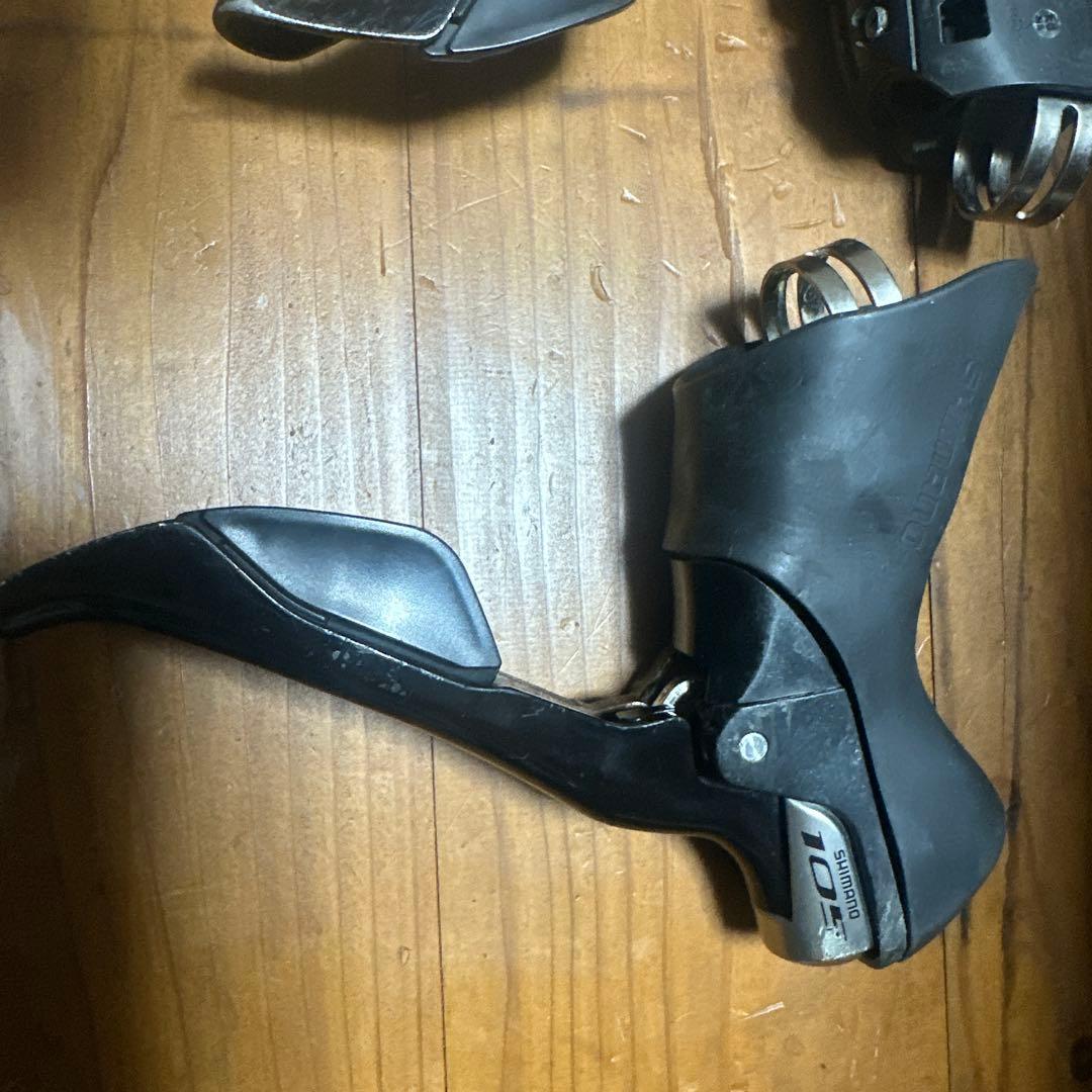 Shimano 105 5800系2✖️11速用 左ブラケットカバーありません