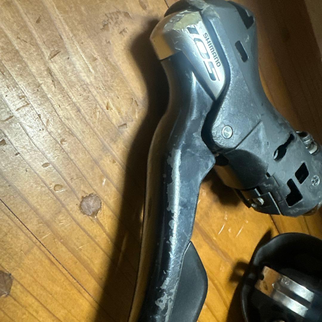 Shimano 105 5800系2✖️11速用 左ブラケットカバーありません