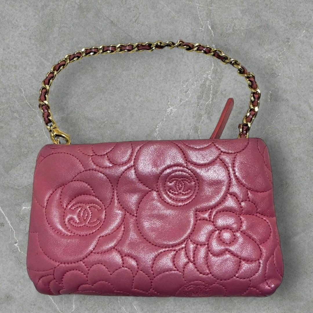 バッグ CHANEL camellia chain leather party bag