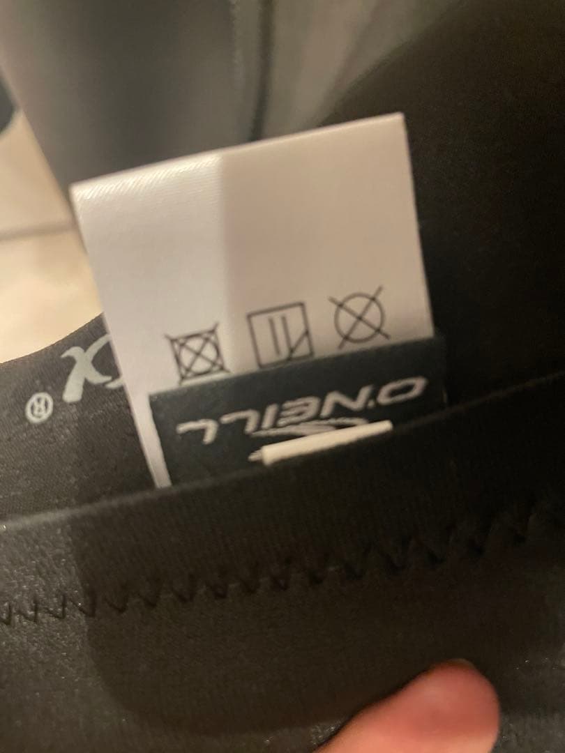 O'Neill Santa Cruz タッパー ブラック　M L