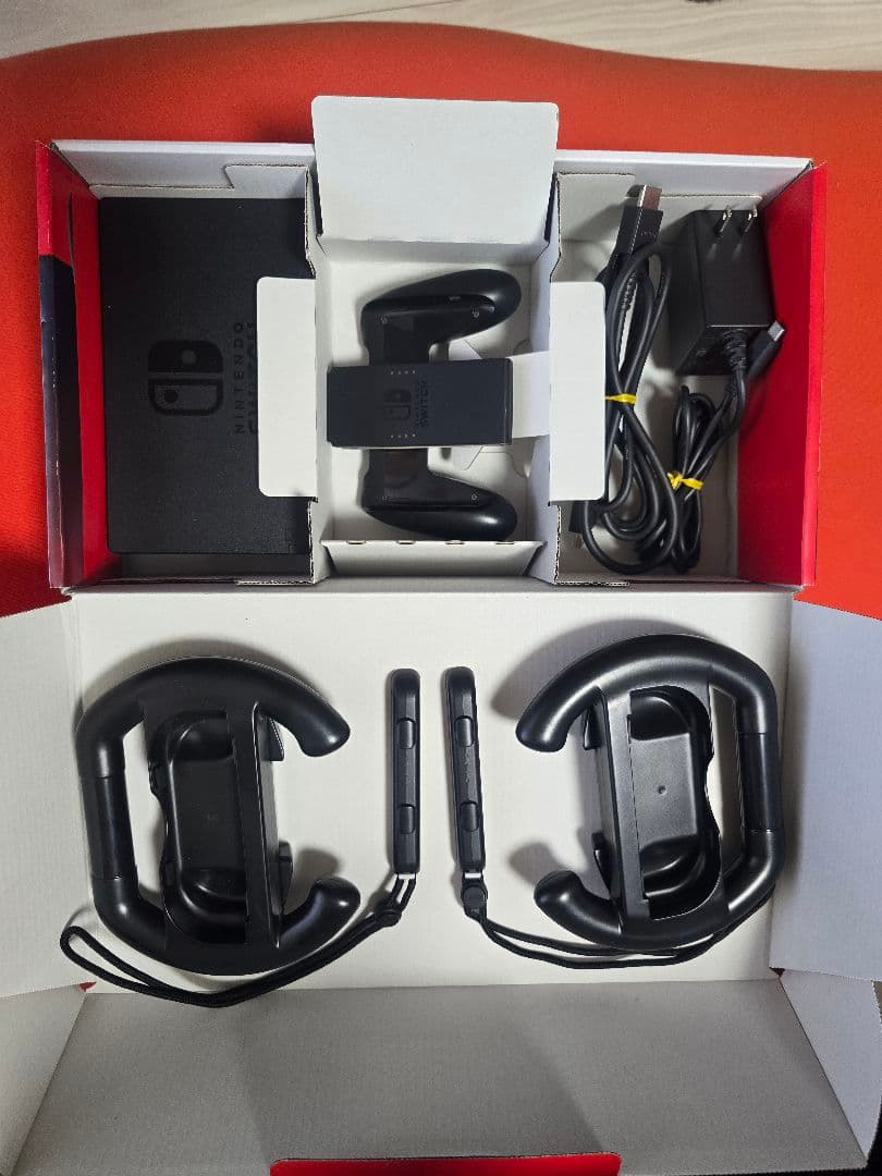 ●歳末セール・超美品・Nintendo Switch 本体 コントローラーetc