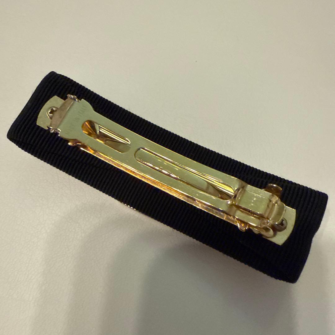 フェラガモ　黒　バレッタ