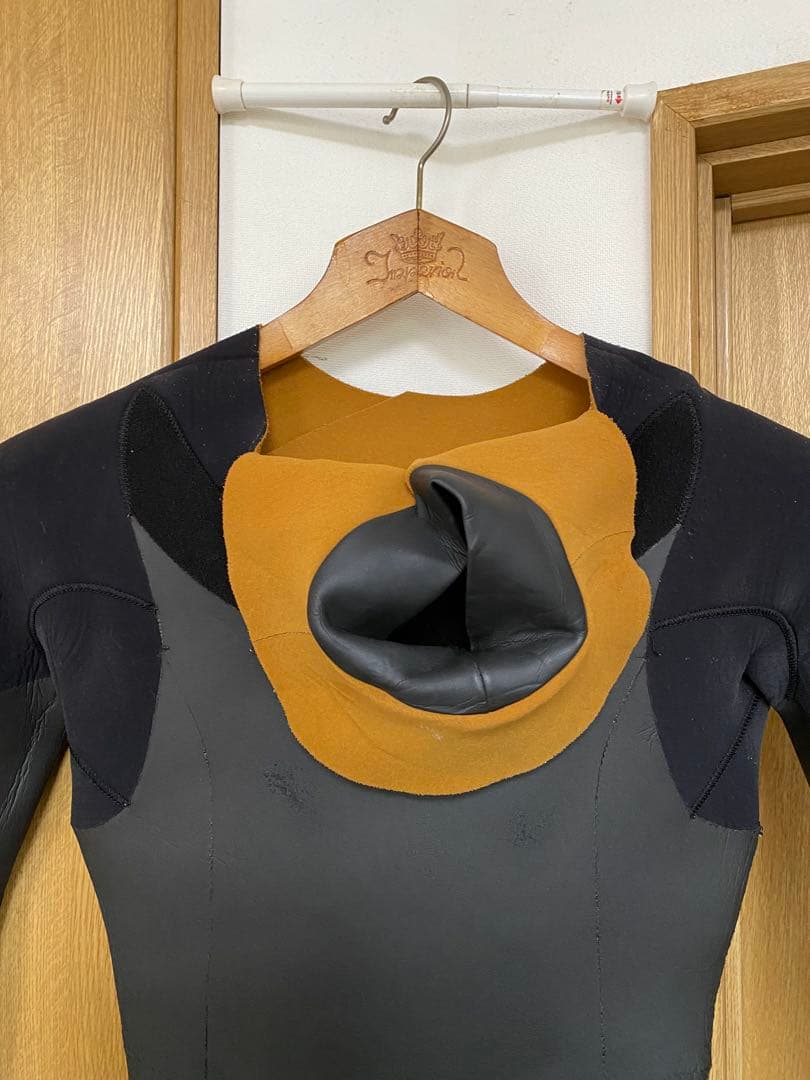 逆Rプリント　【RASH】ノンジップ　裏起毛セミドライフルスーツ　ラッシュ