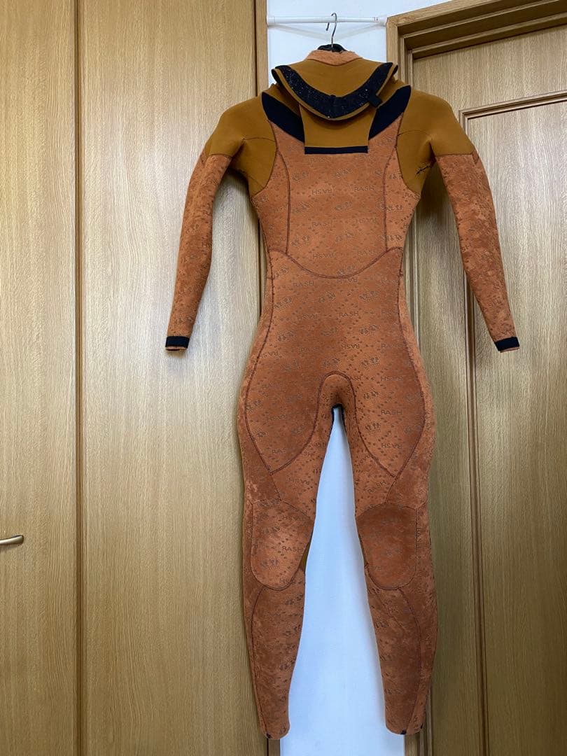 逆Rプリント　【RASH】ノンジップ　裏起毛セミドライフルスーツ　ラッシュ